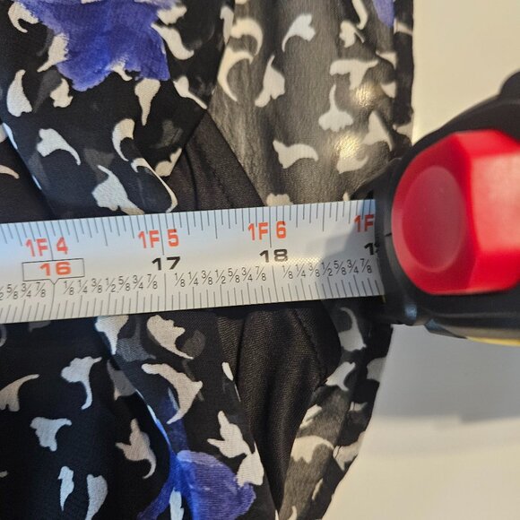 BCBGeneration Dress size XL Color Fallen petals - Picture 13 of 15